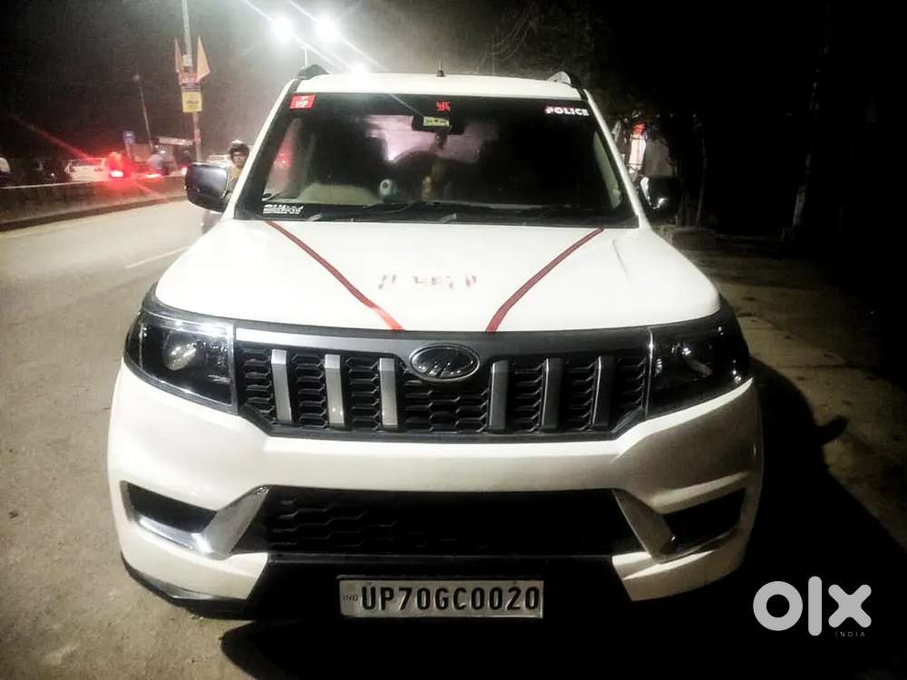 White Mahindra Bolero Neo N8 2022 For Sale