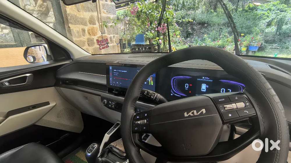 Kia Carens Clavis 2025