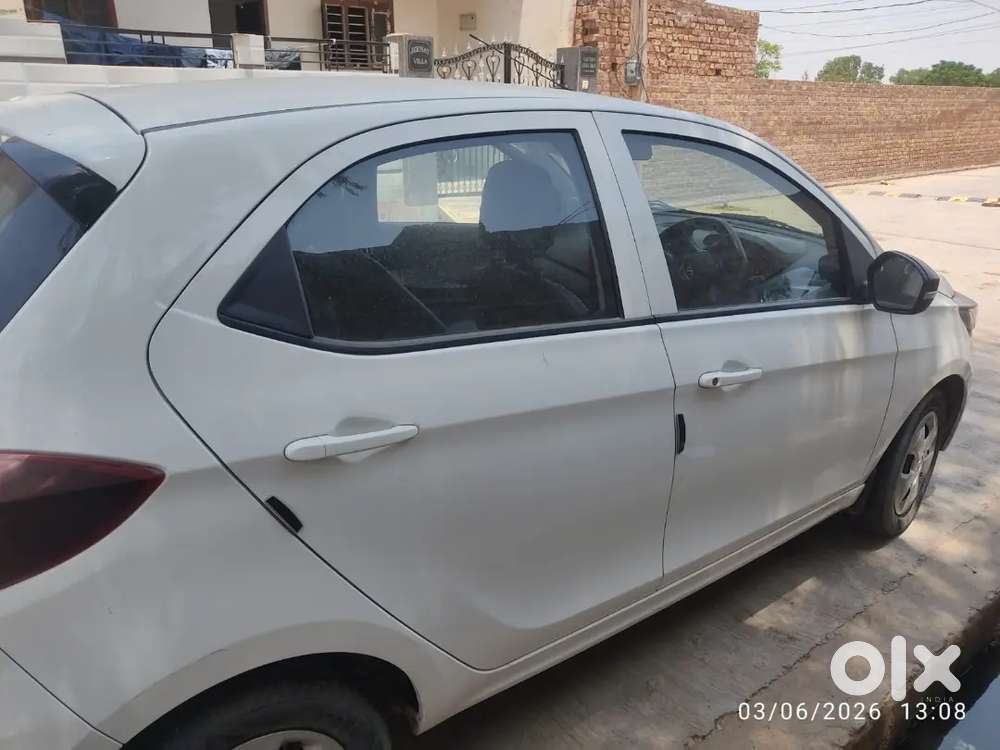 Tata Tiago 2022 Petrol 41800 Km Driven