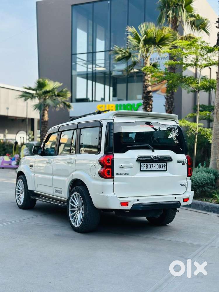 Mahindra Scorpio 2017 Diesel Well Maintained