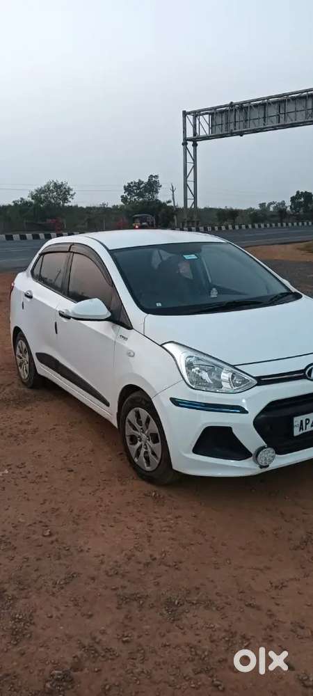 Hyundai Xcent 2016