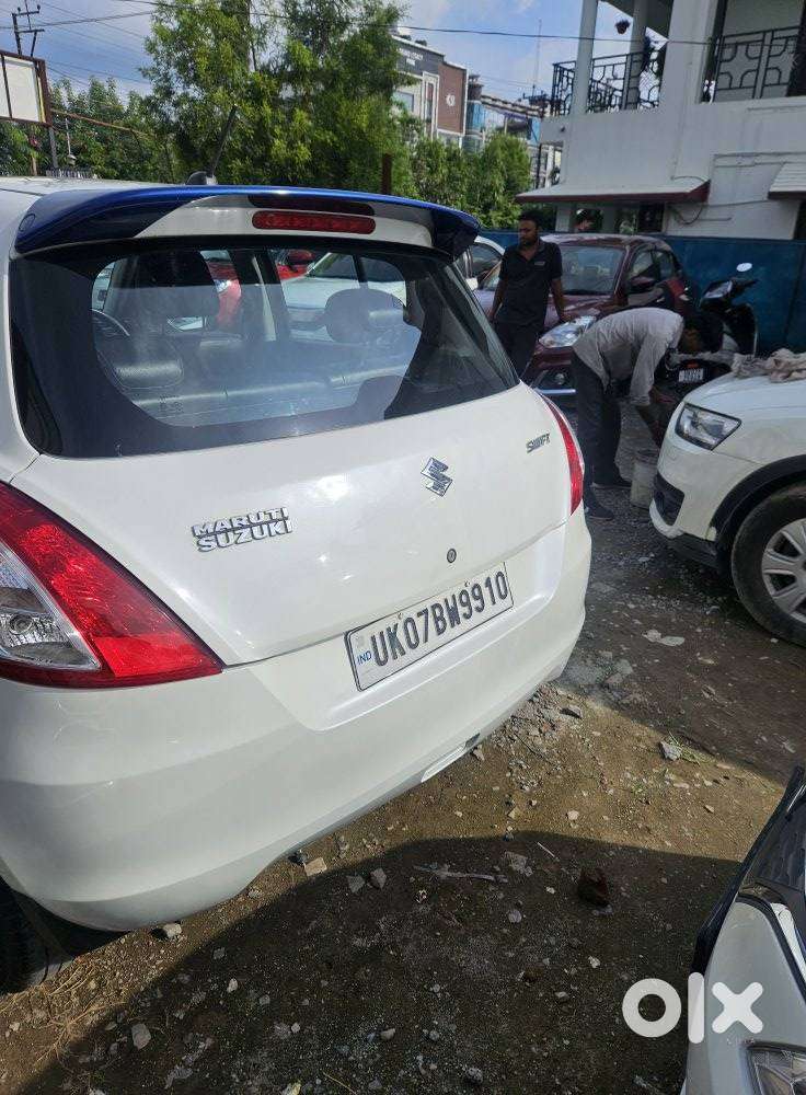 Maruti Suzuki Swift Lxi Optional-o, 2017, Petrol
