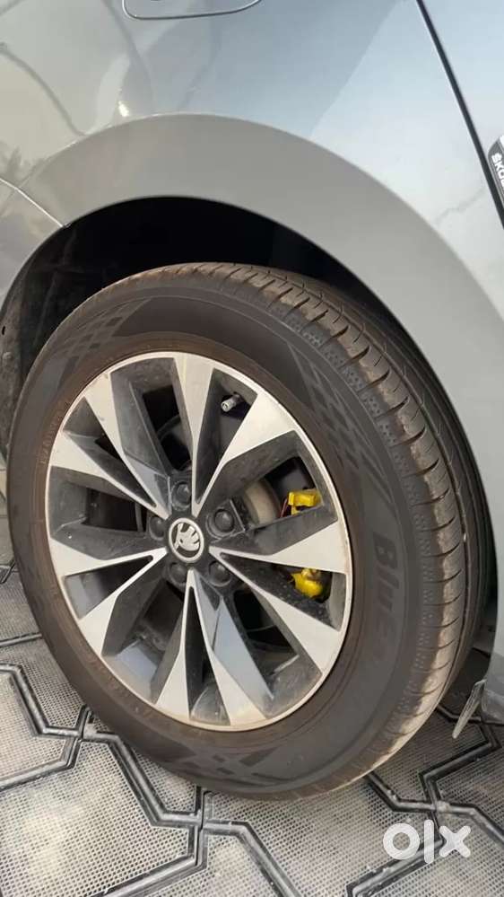 Skoda Superb 2.0 L&k Tsi At, 2021, Petrol