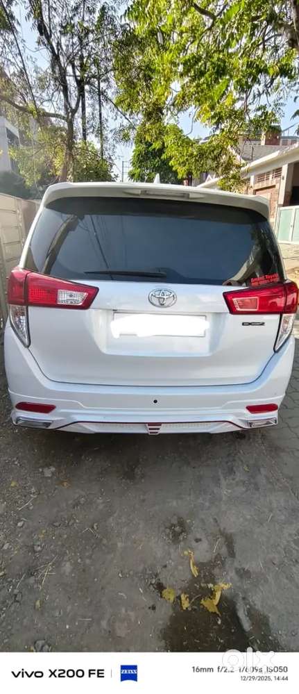 Toyota Innova Crysta 2020 Diesel 90000 Km Driven