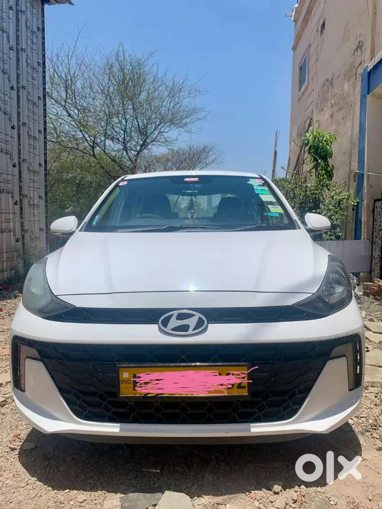 Hyundai Aura 2025 Cng & Hybrids 72000 Km Driven