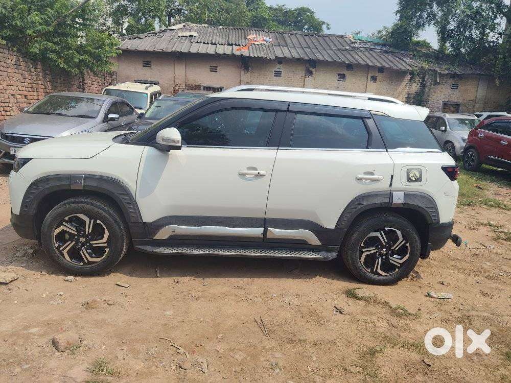 Maruti Suzuki Brezza 1.5 Zxi Plus Smart Hybrid, 2024, Petrol