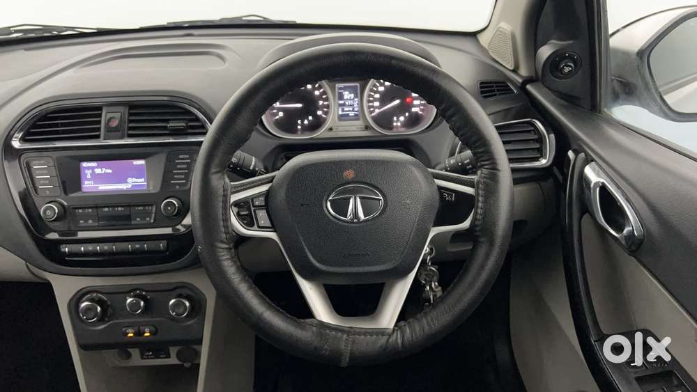 Tata Tiago Xz, 2016, Petrol