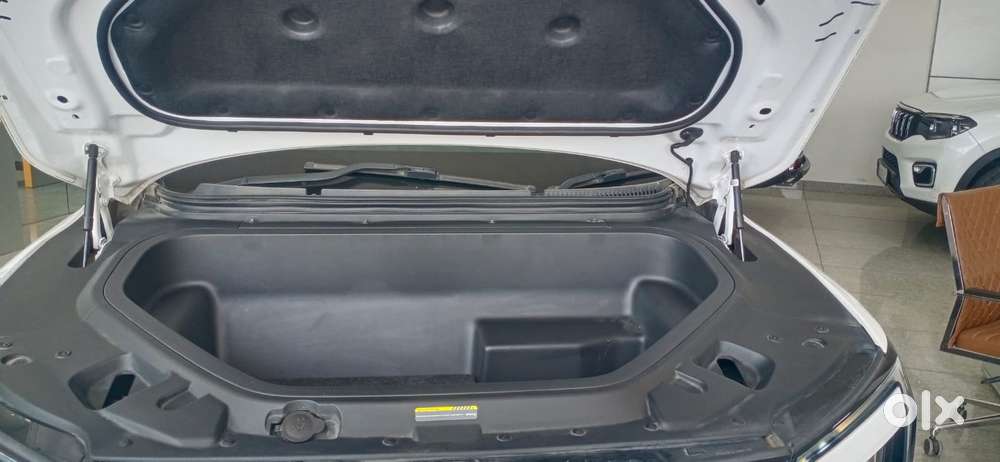 Mahindra Xev 9e Pack Three (top Model), 2025