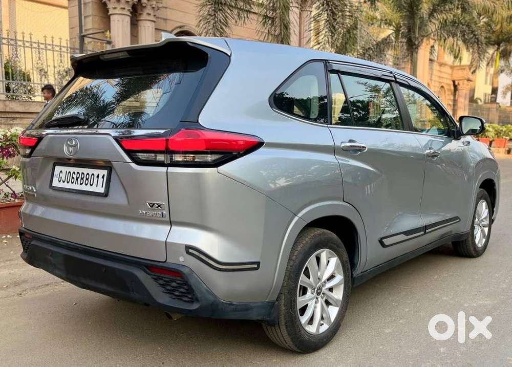 Toyota Innova Hycross, 2024, Petrol