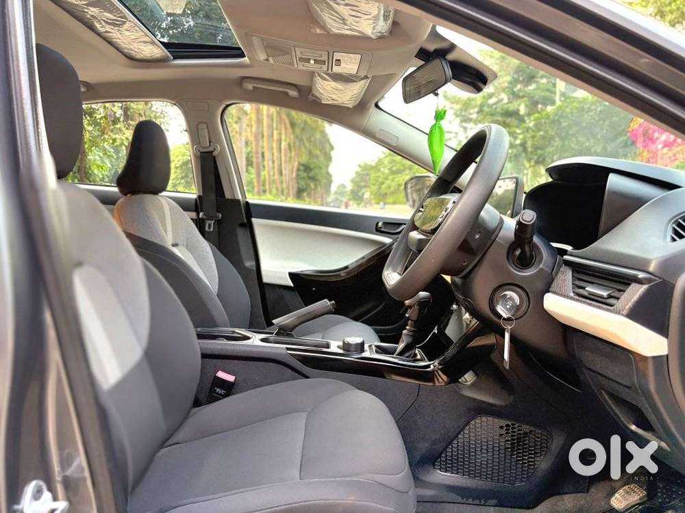 Tata Nexon Pure 1.2 S Revotron Petrol 6 Mt, 2023, Petrol