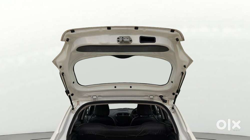 Tata Tiago 1.2 Revotron Xt Option, 2023, Petrol