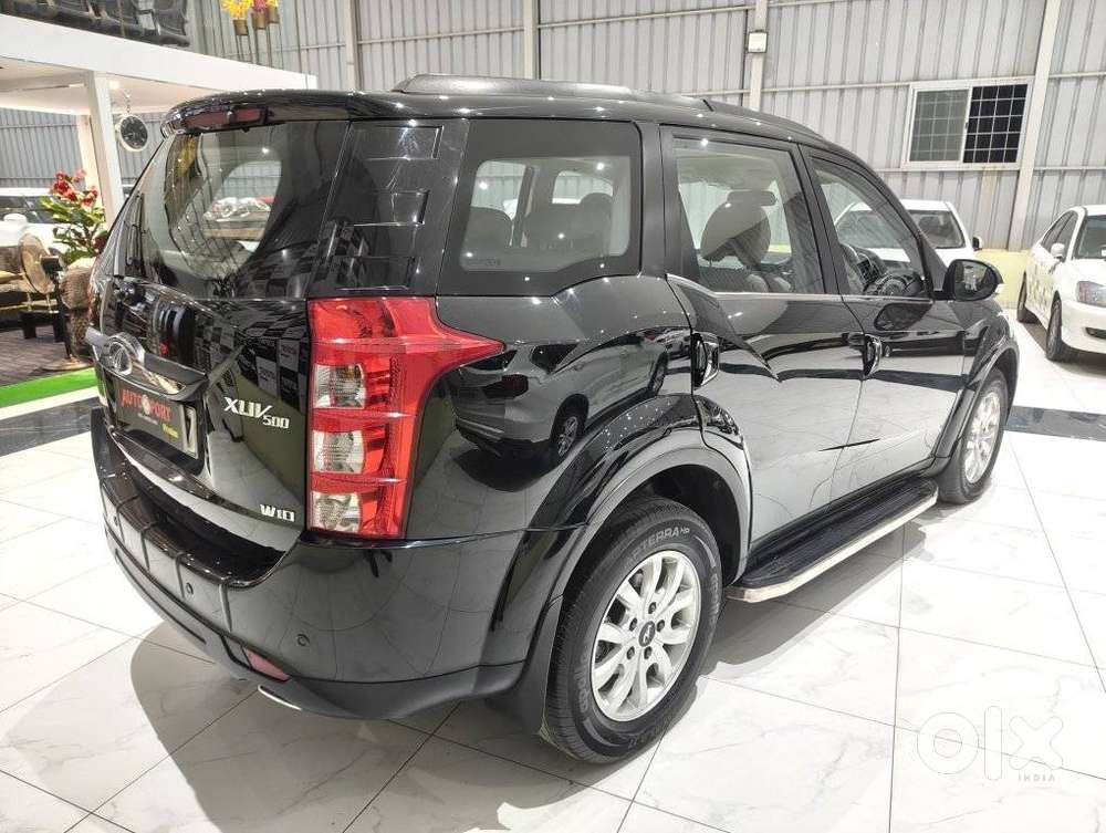 Mahindra XUV500 2.2 W10, 2018, Diesel