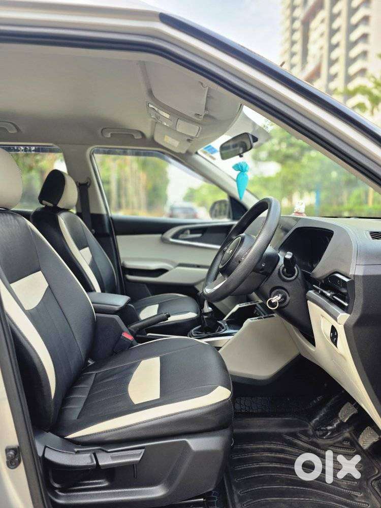 Kia Carens 1.5 Prestige 7 Str, 2023, Petrol