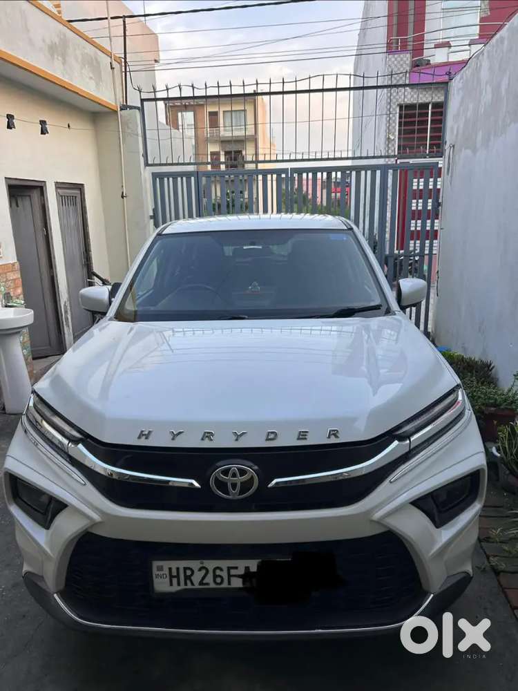 Toyota Urban Cruiser Hyryder 2023 Petrol Well Maintained