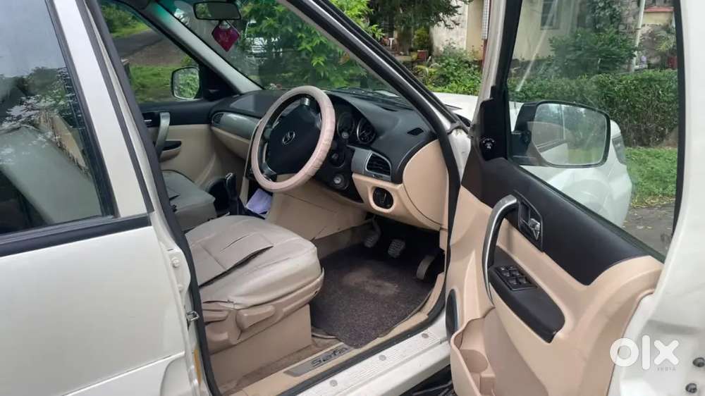 Tata Safari Storme 2013