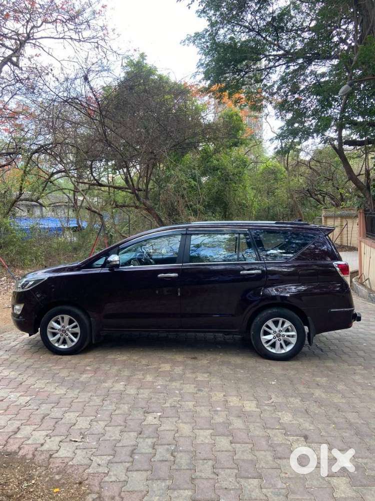Toyota Innova Crysta 2.4 G Plus Mt 8 Str, 2017, Diesel