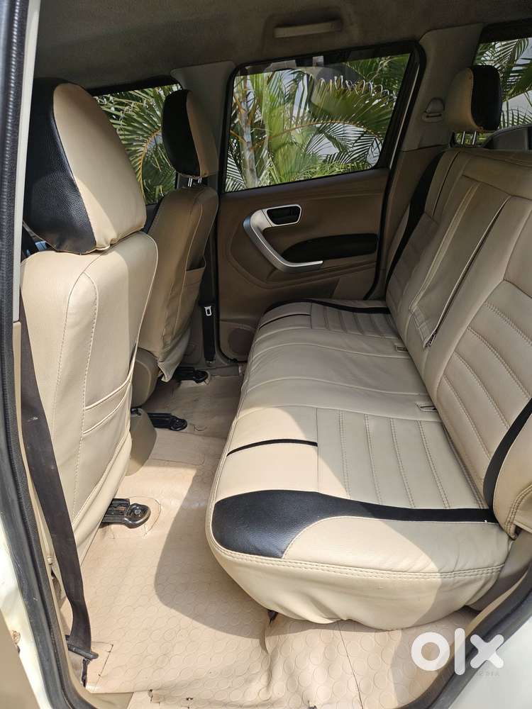 Mahindra Tuv 300 T8, 2016, Diesel