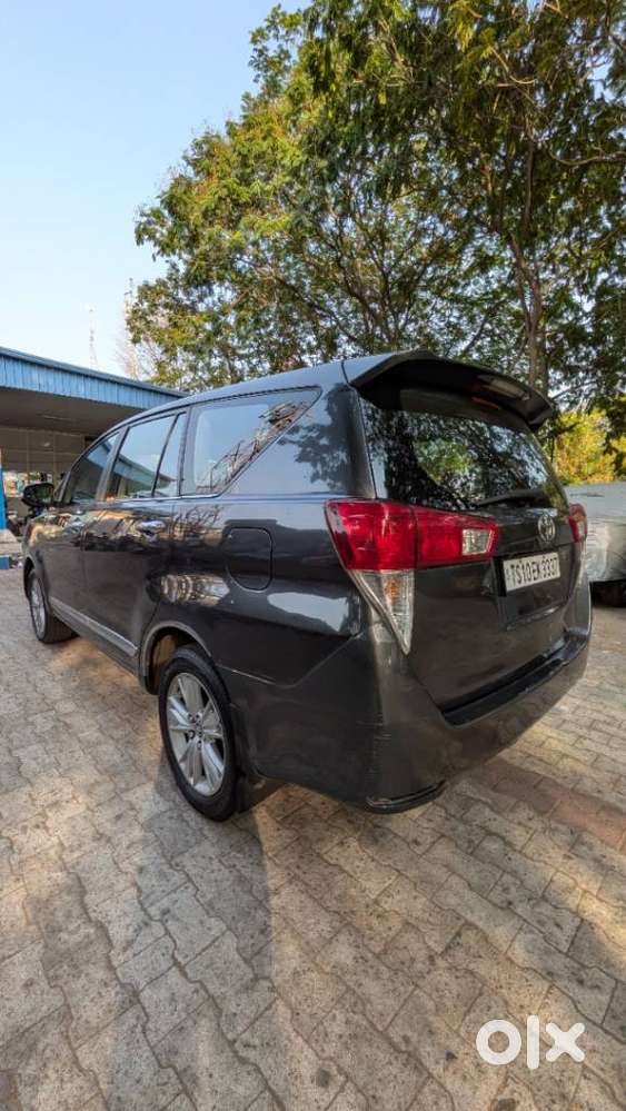 Toyota Innova Crysta 2.8z Automatic, 2016, Diesel