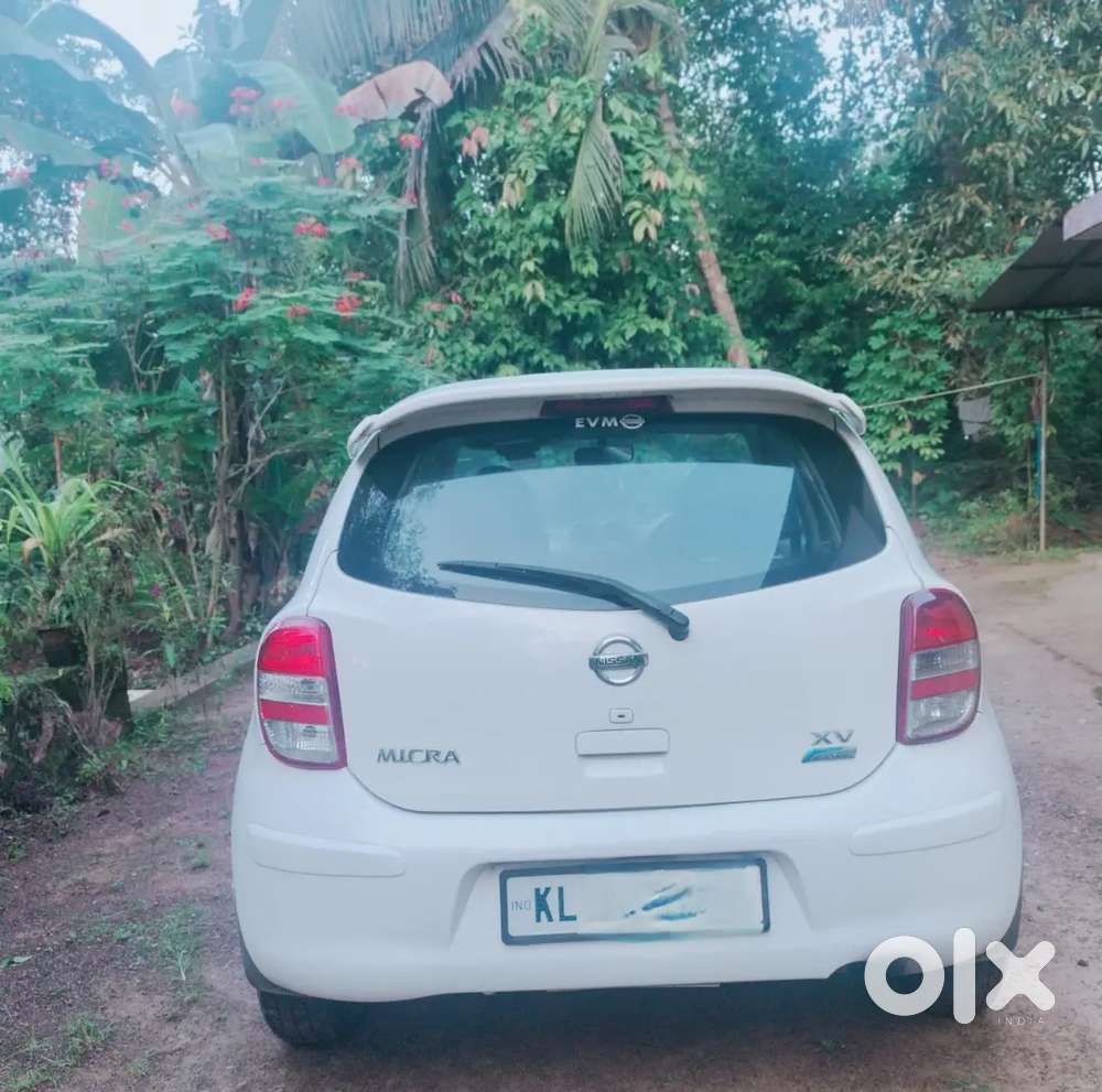 Good Condition Full Option Vehicle Getting Good Mileage