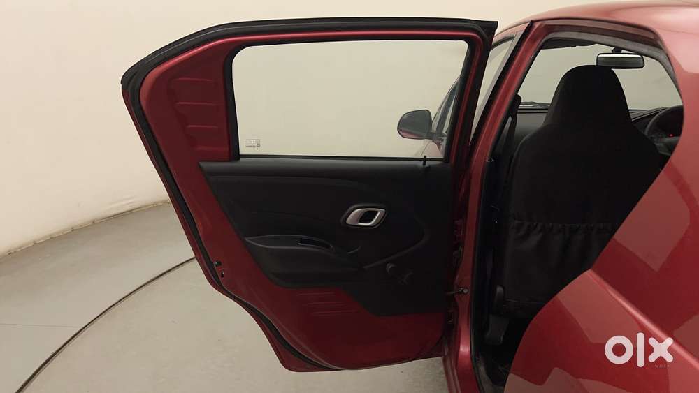 Datsun Redigo T Option, 2018, Petrol