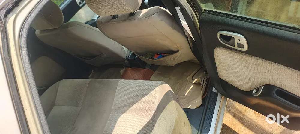 Maruti Suzuki Esteem 2007