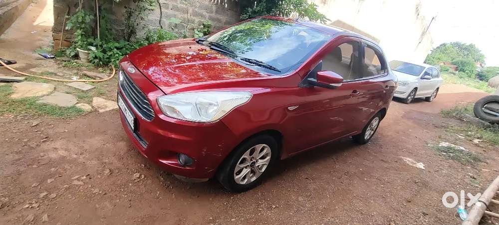 Ford Aspire Titanium Blu 2015