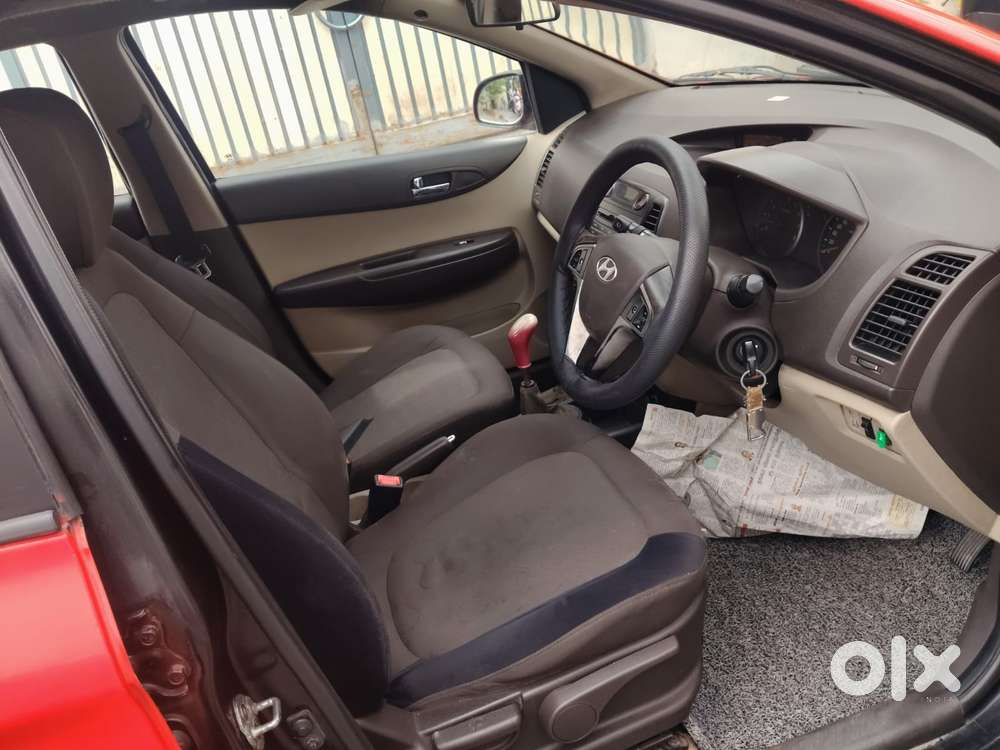 Hyundai I20 Sportz 1.2 Bs-iv, 2010, Petrol