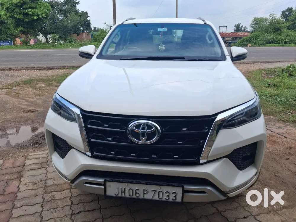 Toyota Fortuner Legender 2021