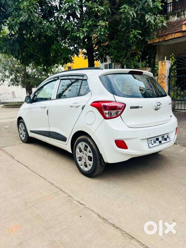 Hyundai Grand I10 Sportz Edition, 2016, Petrol