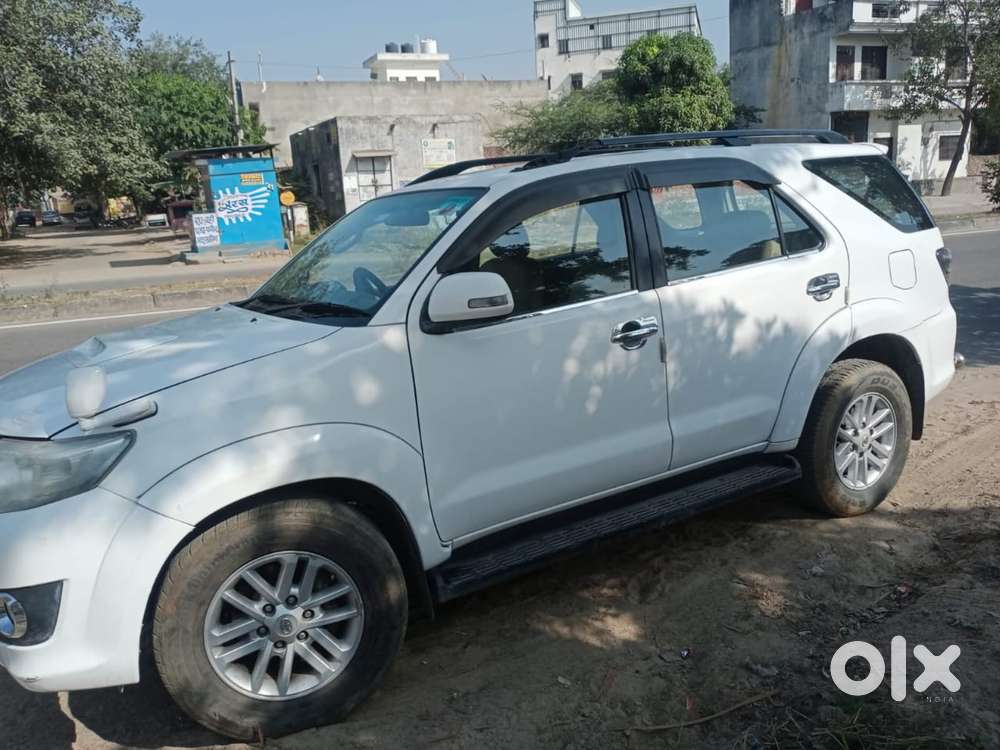 Toyota Fortuner 3.0 4x4 Manual, 2012, Diesel