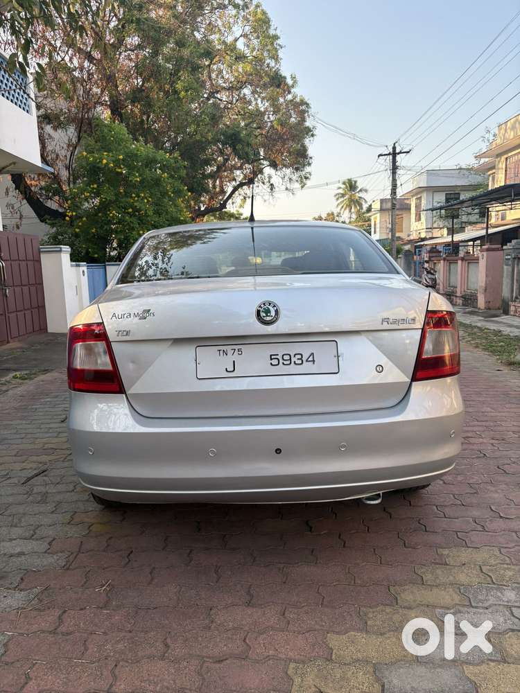 Skoda Rapid Elegance 1.6 Tdi Cr Manual, 2012, Diesel