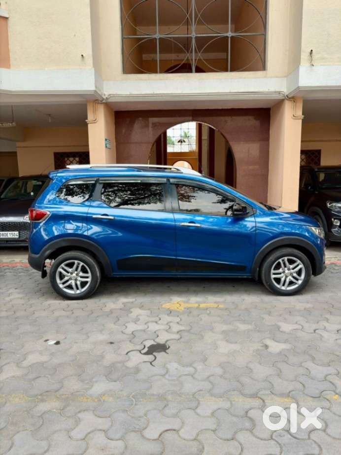 Renault Triber Rxz Easy-r Amt, 2022, Petrol