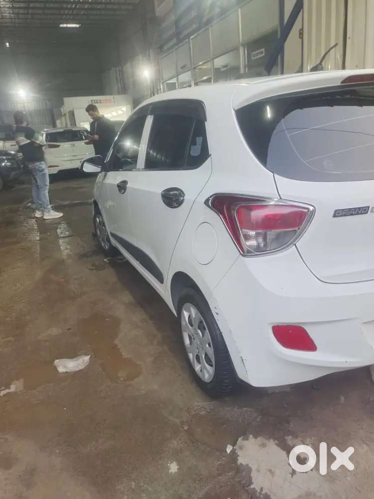 Hyundai Grand I10 2014 Petrol 63000 Km Driven
