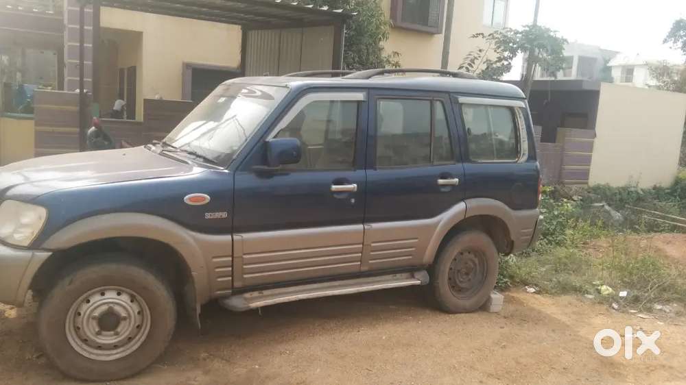 Mahindra Scorpio 2005