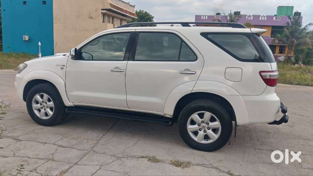 Toyota Fortuner 3.0 4x4 Manual, 2011, Diesel