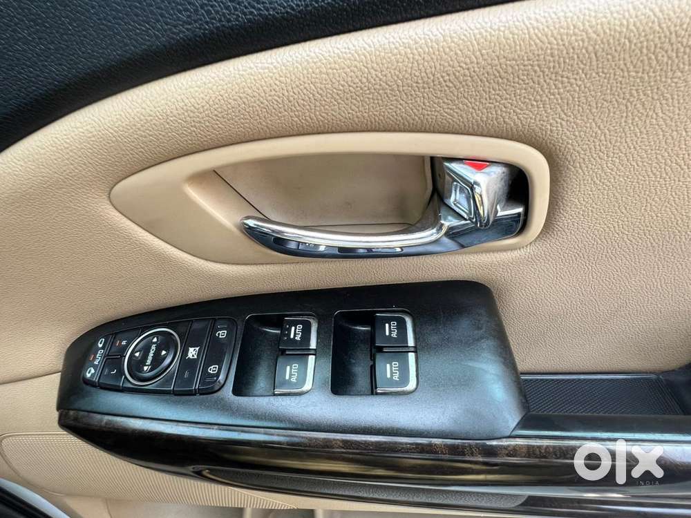 Kia Carnival Limousine Plus 7 Str, 2022, Diesel