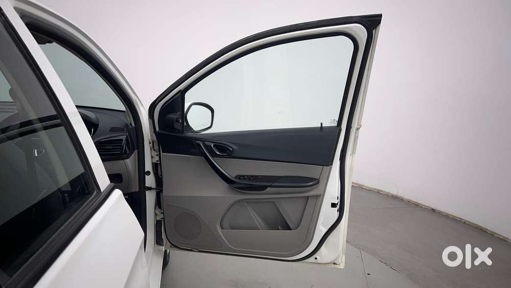 Tata Tiago 1.2 Revotron Xt, 2019, Petrol