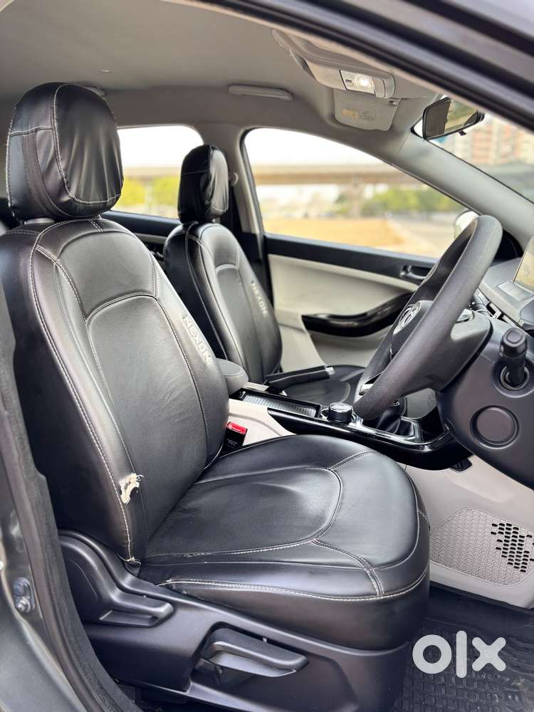 Tata Nexon, 2022, Petrol