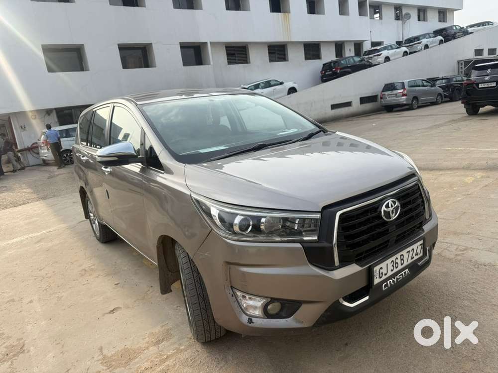 Toyota Innova Crysta 2016