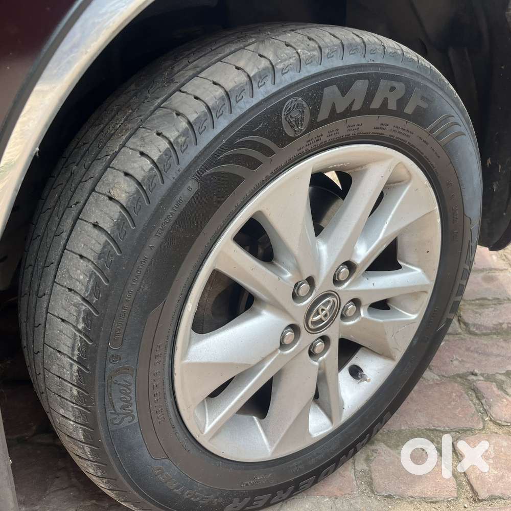 Toyota Innova Crysta 2.4 G Mt 8s, 2016, Diesel