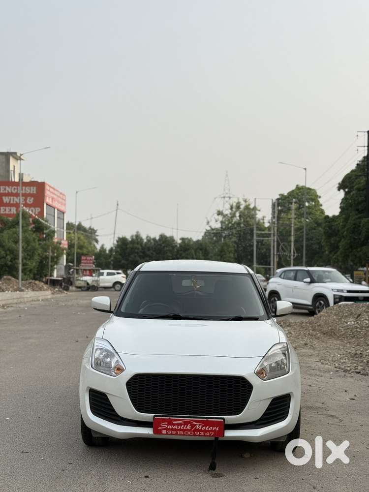 Maruti Suzuki Swift Vxi Optional, 2023, Petrol