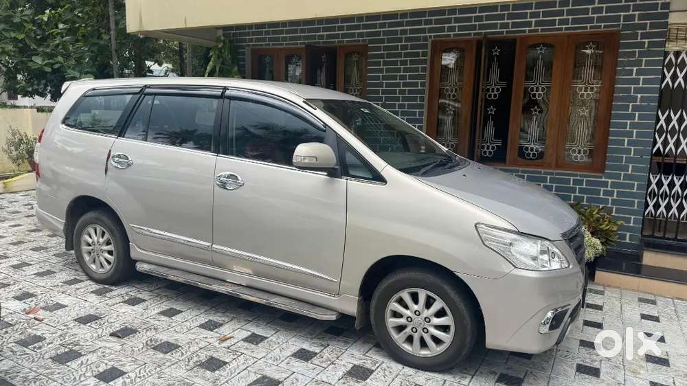 Toyota Innova 2.5 V 2013