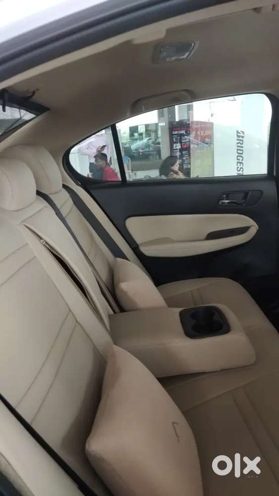 City Vx Cvt Apex Edition Brand New Just 2000 Km.