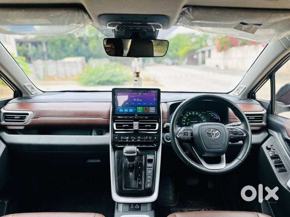 Toyota Innova Hycross 2.0 Zx Hybrid 7 Str, 2024, Petrol