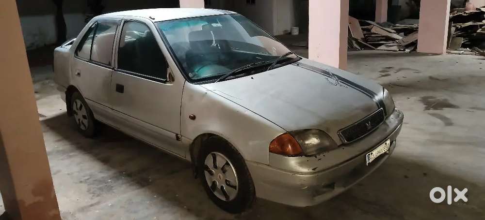 Maruti Suzuki Esteem Lxi 2003
