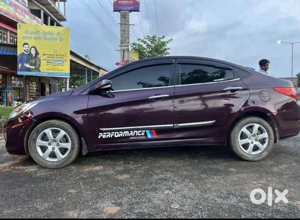 Hyundai Verna 1.6 Sx 2011 (insurance Fail)