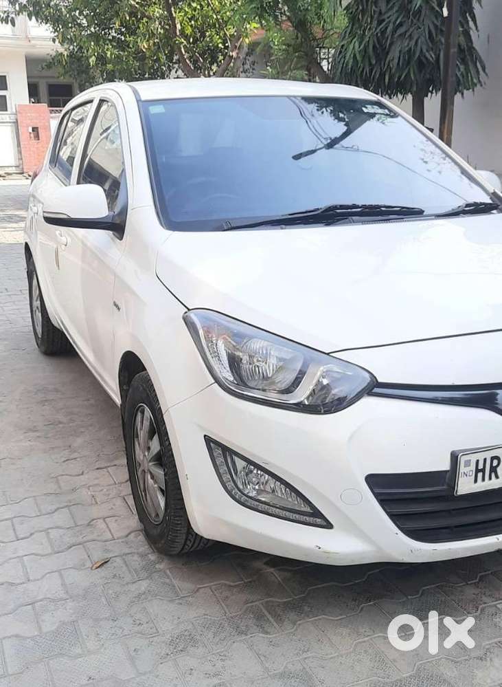 Hyundai I20 Sportz Plus, 2014, Petrol