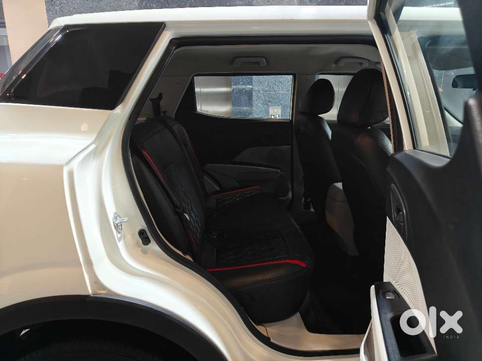 Mahindra Xuv300 W4, 2020, Petrol