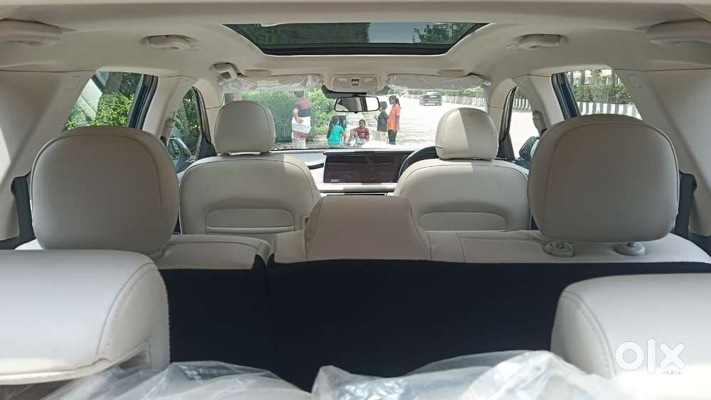 Mahindra Xuv700 2.0 Ax 7 Petrol At Luxury Pack Str, 2023, Petrol