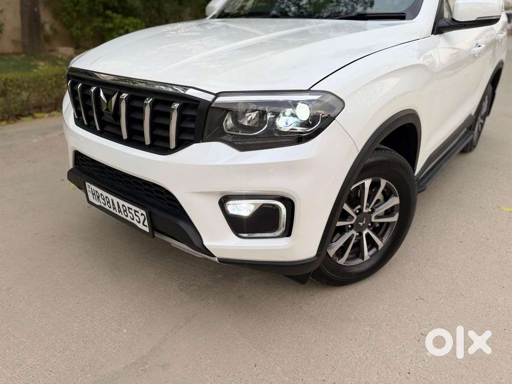 Mahindra Scorpio N Z8 Petrol At 7 Str, 2026, Petrol